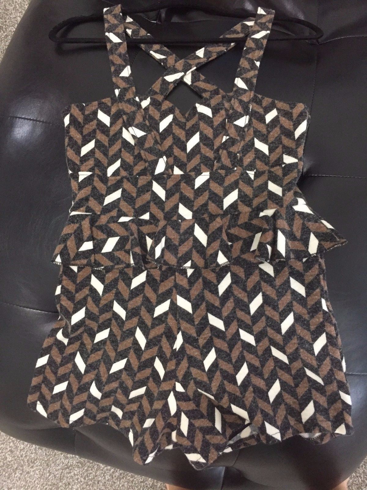 Herringbone Print Sleeveless Wide Cross Back Straps Peplum Waist Knit Romper 4 6
