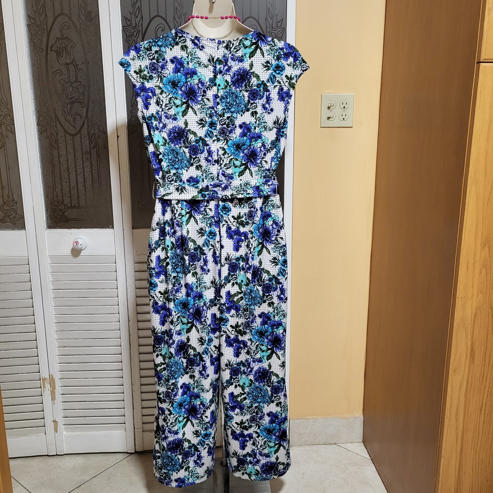 TACERA Ladies Floral Short Sleeve Tie-Waist V Neck Jumpsuit – Size XL