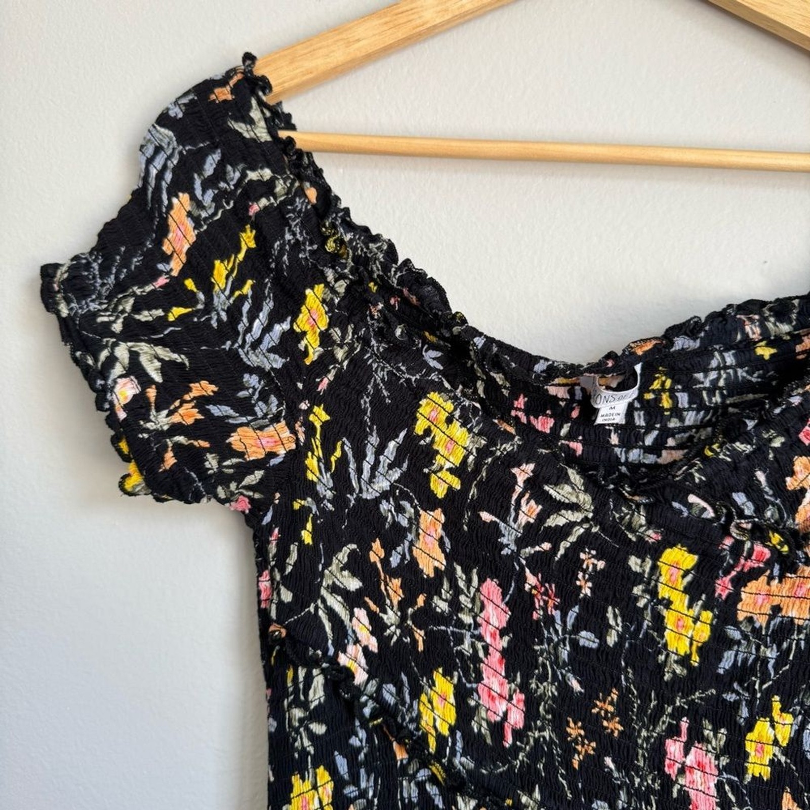 Patrons of Peace Boho Floral Black Jumpsuit Medium Pockets Off Shoulder Ditsy