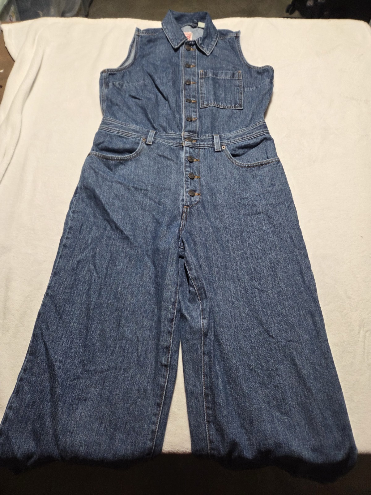 Levi’s Women’s Jeans Sleeveless Denim Jumpsuit Size Large Blue Med Wash