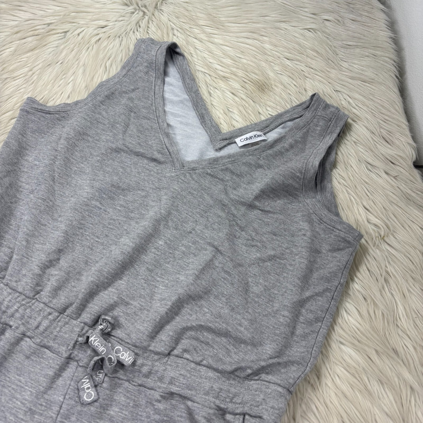 Calvin Klein Women’s L Gray V-Neck Tapered Leg Jumpsuit Sleeveless Stretch Knit