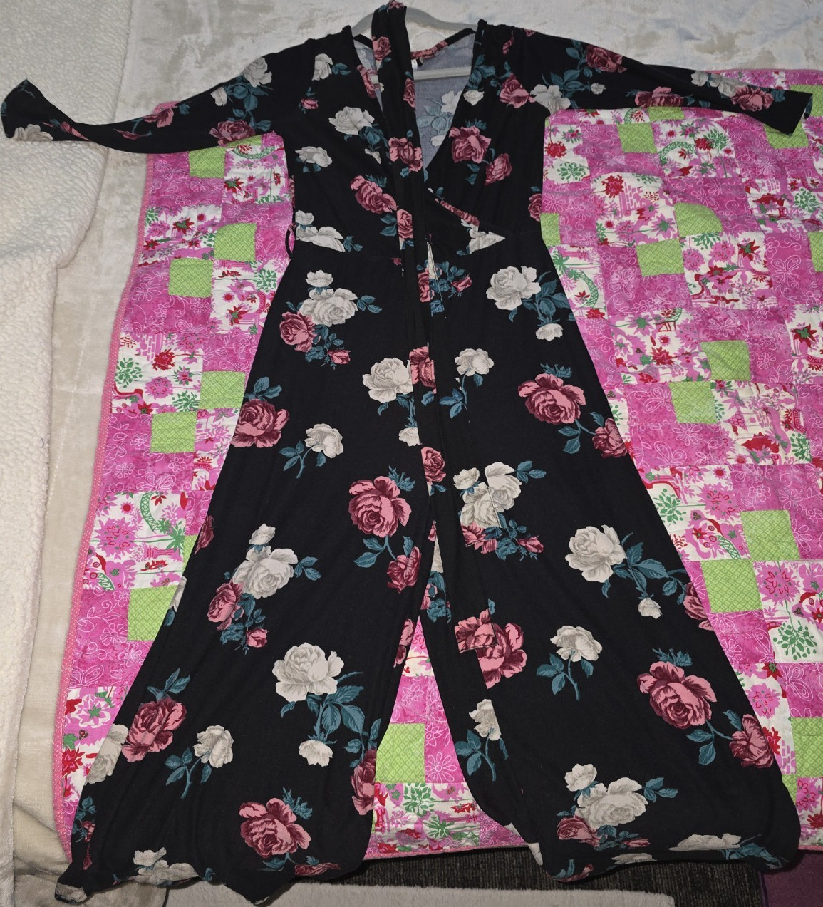 Women’s Black Floral Jumpsuit One-Piece Long Sleeve V-Neck Regular Size S
