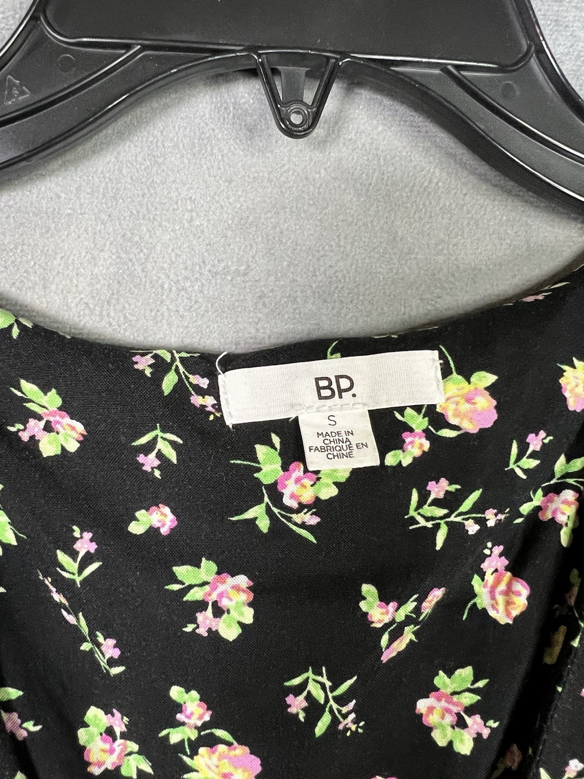 BP Nordstrom Black Floral 100% Rayon V Neck Romper Sleeveless Women Small