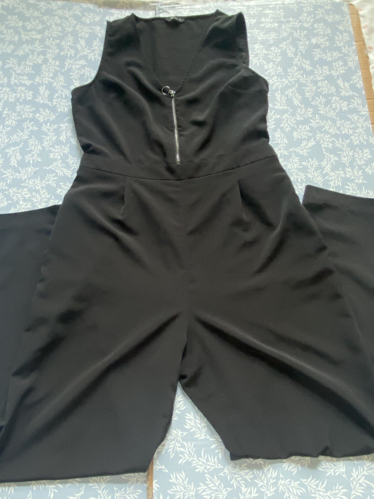 Express Women’s Black Sleeveless Jumpsuit Size 12 Ruffle Zip Front Tapered Leg