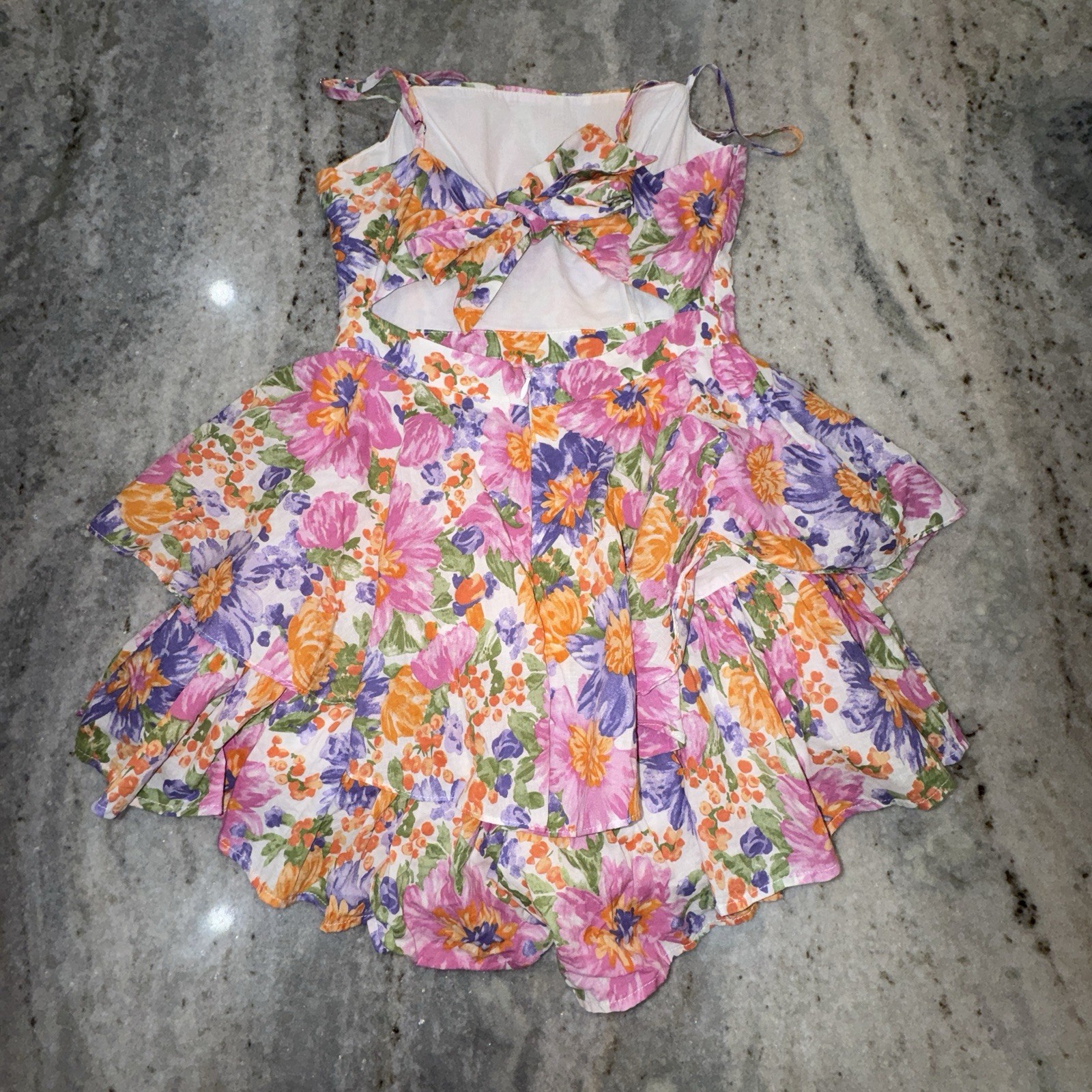 Hello Molly XS (2) Fake Smile Floral Romper Tiered Shorts Tie Back Strappy Cute