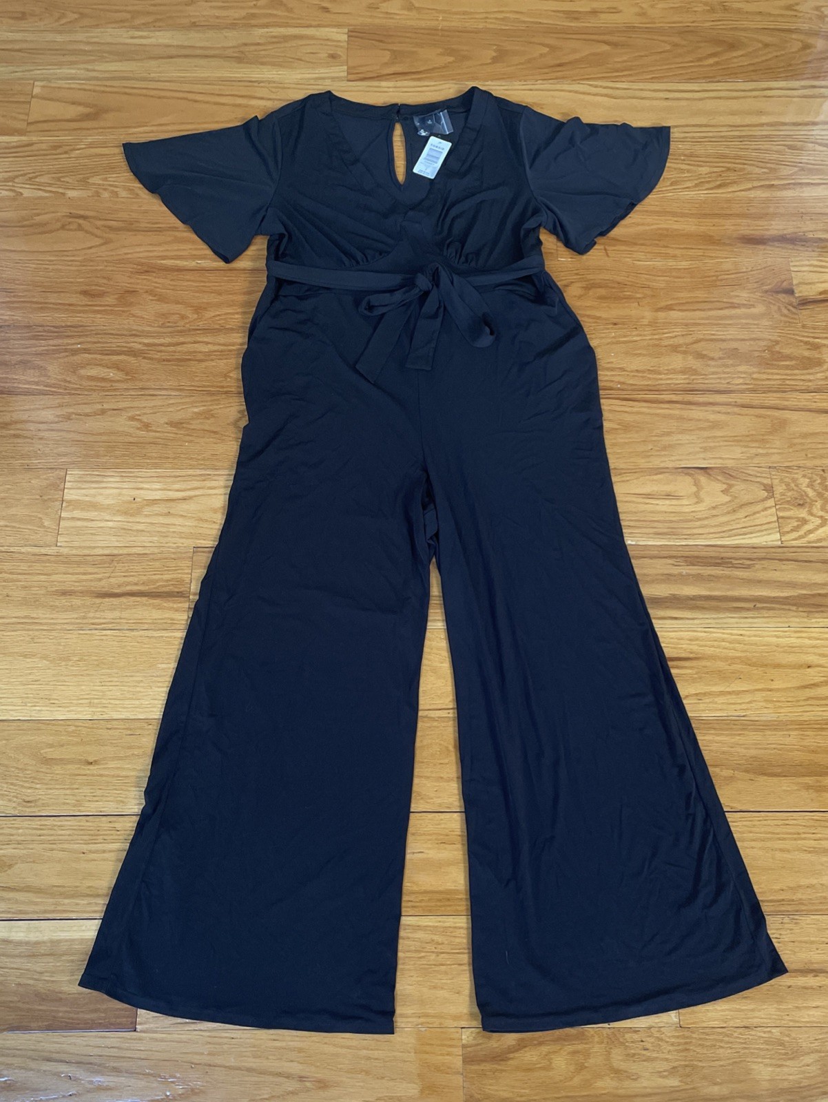 NWT $78.90 Torrid Black Premium Short Sleeve Jumpsuit Key Hole Plus Size 2