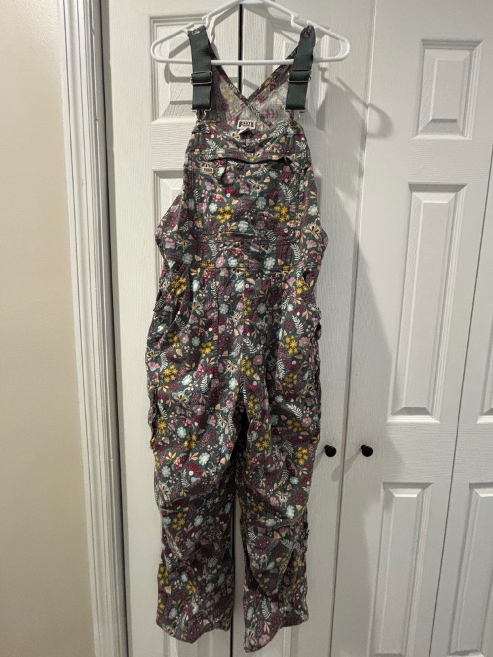 Duluth Heirloom Overalls Gray Fir moth Floral Utility with Green Straps Med 29