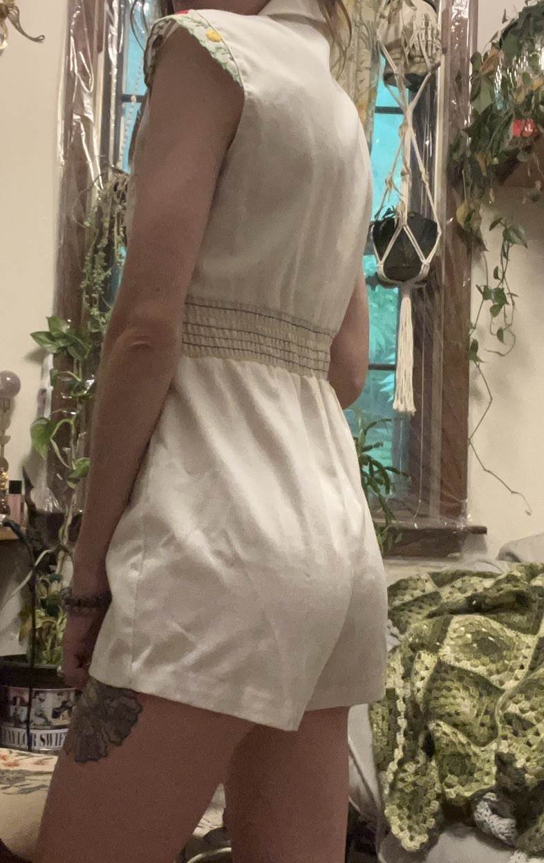 VTG White Romper with Floral Embroidery Size XS Cottage Core