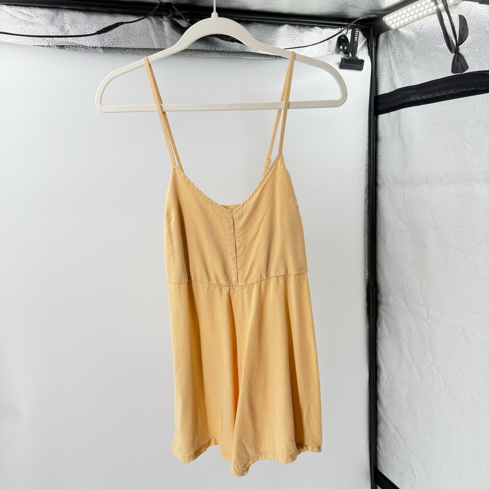 RVCA Womens Soft Butter Yellow Smocked Back Spaghetti Strap Summer Romper XS